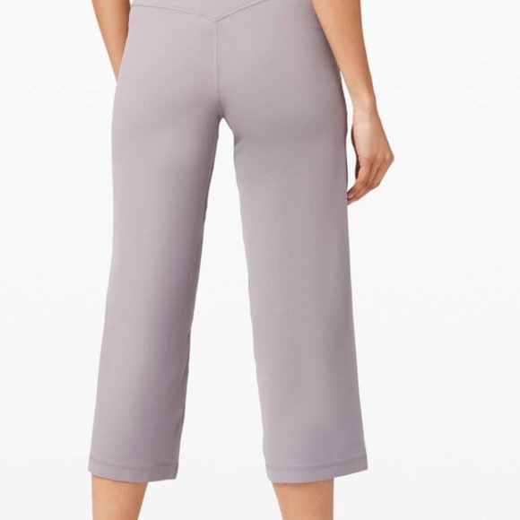Light purple new  NWT Lululemon Align Wide Leg Crop Size 6 Violet front pockets - Picture 2 of 5
